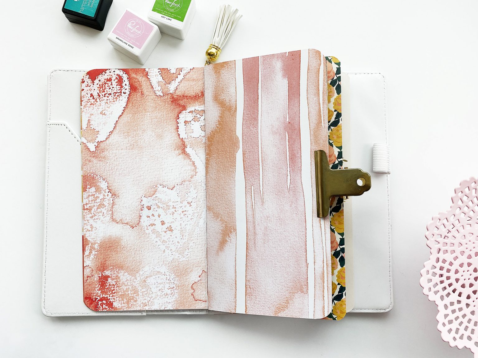 Art Journal With Me | How To Create a Simple Art Journal Using ...